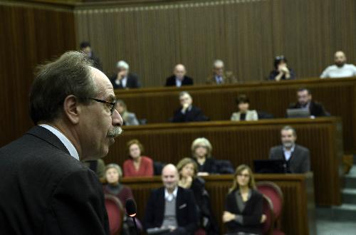 Gianni Torrenti (Assessore regionale Cultura) al convegno "Patrimoni culturali, sistemi informativi e Open Data: accesso libero ai beni comuni?", nell'Aula del Consiglio regionale del Friuli Venezia Giulia - Trieste 28/01/2016