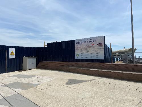L'area di cantiere per i lavori a Terrazza a mare a Lignano