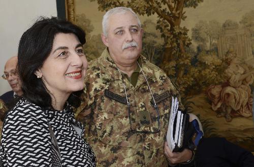 Mariagrazia Santoro (Assessore regionale Infrastrutture e Territorio) e Alessandro Guarisco (Comandante militare Esercito Italiano in FVG), nel Palazzo della Regione FVG - Trieste 24/02/2016