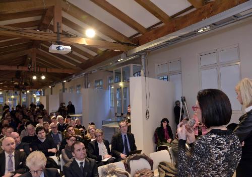 Sara Vito (Assessore regionale Ambiente) alla presentazione dei primi risultati dell'Indagine epidemiologica ambientale nel Monfalconese, alla Galleria comunale d'Arte contemporanea - Monfalcone 02/03/2016