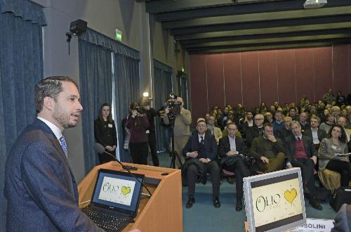 Cristiano Shaurli (Assessore regionale Risorse agricole e forestali) all'inaugurazione della decima edizione di Olio Capitale, in Stazione Marittima - Trieste 05/03/2016