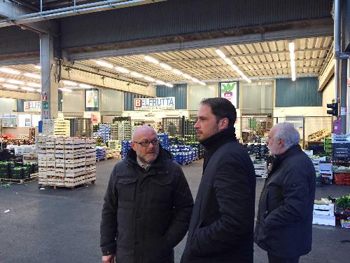 Andrea Sabot (Direttore Udine Mercati S.r.l.), Cristiano Shaurli (Assessore regionale Risorse agricole e forestali) e Ferdinando Milano (Presidente Udine Mercati S.r.l.) - Udine 09/03/2016
