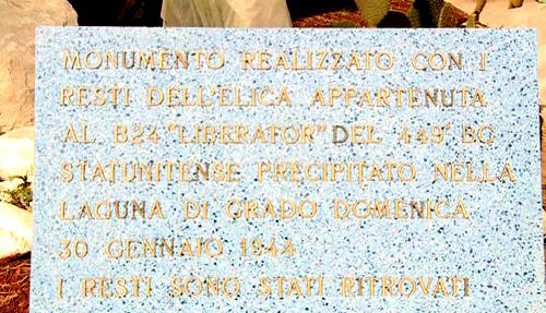 Targa commemorativa del ritrovamento dei resti del B24 statunitense precipitato nella Laguna nel 1944 - Grado 09/03/2016