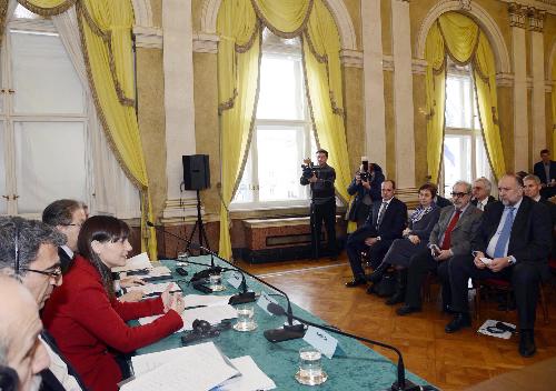 Debora Serracchiani (Presidente Regione Friuli Venezia Giulia) al Tavolo dell'Accordo tra Elettra Sincrotrone Trieste e Institute for Research in Fundamental Sciences (IPM) Teheran, nella sede della Regione FVG in piazza Unità d'Italia - Trieste 11/03/2016