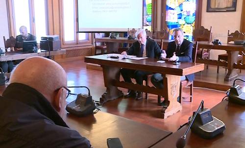 Claudio Kovatsch (Commissario straordinario Comune Grado) e Sergio Bolzonello (Vicepresidente Regione FVG e assessore Attività produttive e Turismo) alla presentazione della "variante spiagge" al Piano Regolatore Generale (PRG) del Comune, nella Sala consiliare municipale - Grado 29/03/2016