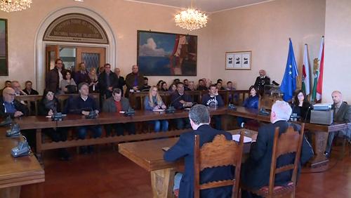 Sergio Bolzonello (Vicepresidente Regione FVG e assessore Attività produttive e Turismo) e Claudio Kovatsch (Commissario straordinario Comune Grado) alla presentazione della "variante spiagge" al Piano Regolatore Generale (PRG) del Comune, nella Sala consiliare municipale - Grado 29/03/2016