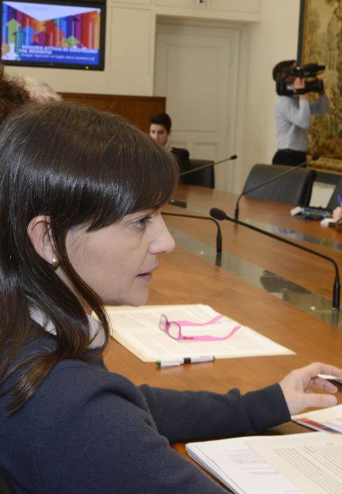Debora Serracchiani (Presidente Regione Friuli Venezia Giulia) alla presentazione dei dati delle domande pervenute al 23 marzo 2016 per la Misura attiva di sostegno al reddito (legge regionale 15/2015) - Trieste 01/04/2016
