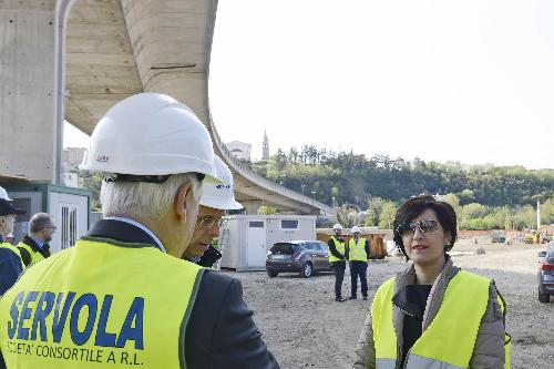 Sara Vito (Assessore regionale Ambiente ed Energia) durante il sopralluogo al cantiere del Depuratore di Servola - Trieste 11/04/2016