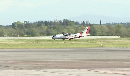 Velivolo ATR42 della Guardia Costiera per i sorvoli di telerilevamento di tetti e coperture in amianto - Ronchi dei Legionari 12/04/2016