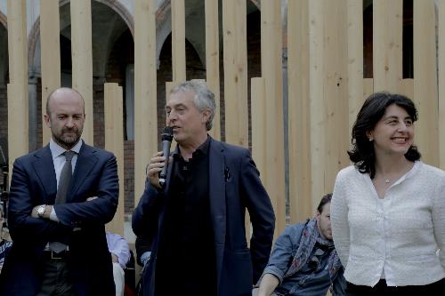 Michele Morgante (Presidente Innova FVG), Stefano Boeri (Architetto progettista installazione) e Mariagrazia Santoro (Assessore regionale Infrastrutture e Territorio) all'inaugurazione di "Radura", nel Cortile della Farmacia Ca' Granda all'interno dell'Università Statale - Milano 12/04/2016 (Foto Alessandra Atzori)