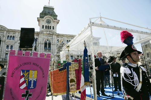 Paride Cargnelutti (Vicepresidente Consiglio regionale) alla cerimonia di lettura dei nomi dei Caduti nella Grande Guerra, in piazza Unità d'Italia - Trieste 16/04/2016