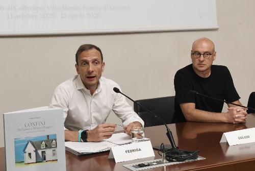 Il governatore del Friuli Venezia Giulia Massimiliano Fedriga insieme a Marco Goldin, curatore della mostra "Confini. Da Turner a Monet a Hopper. Canto con variazioni".