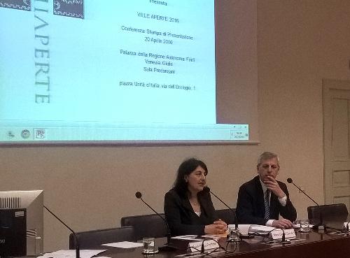 Mariagrazia Santoro (Assessore regionale Infrastrutture e Territorio), alla conferenza stampa di presentazione della manifestazione Ville Aperte, edizione 2016 - Trieste 20/04/2016 