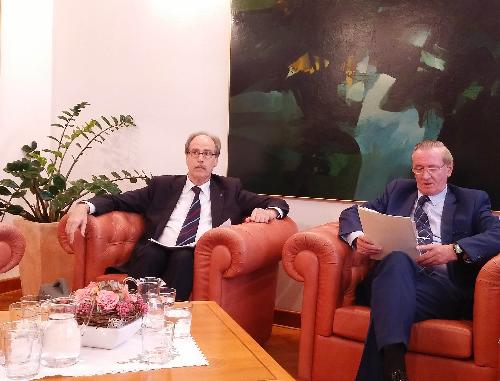 Gianni Torrenti (Assessore regionale Cultura, Sport e Solidarietà) e Gorazd Zmavc (Ministro Sloveni nel Mondo Repubblica di Slovenia) - Nova Gorica (SLO) 10/05/2016