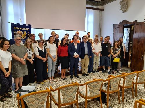 Foto di gruppo al termine dell'incontro svoltosi oggi a Udine alla presenza del vicegovernatore Mario Anzil