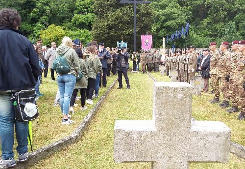 Cerimonia in memoria dei Caduti della Grande Guerra (iniziativa "L'Esercito combatte" organizzata dall'Esercito Italiano) - Cimitero Austroungarico di Prosecco (TS) 24/05/2016