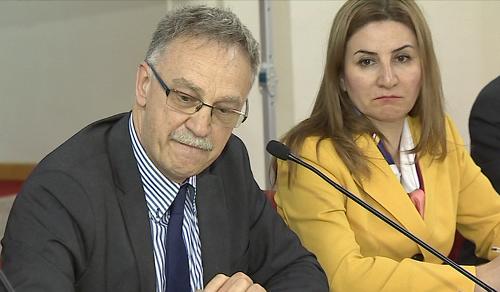 Maurizio Fermeglia (Rettore Università Trieste) e Vian Dakhil Saeed (Deputata Parlamento federale iracheno) al convegno sui progetti di Cooperazione internazionale in corso a favore della Comunità Yazidi, al Polo universitario - Gorizia 27/05/2016