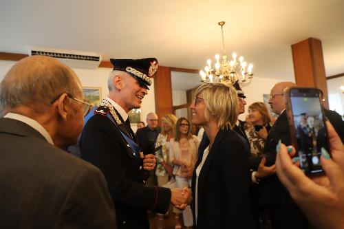 L'assessore regionale alle Finanze Barbara Zilli con il generale di brigata Gabriele Vitagliano, nuovo comandante della Legione Carabinieri Friuli Venezia Giulia