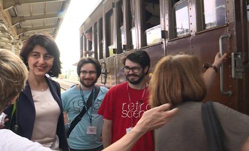 Mariagrazia Santoro (Assessore regionale Infrastrutture e Territorio) accanto a "Il Treno di Pasolini" - Stazione di Casarsa della Delizia 26/06/2016