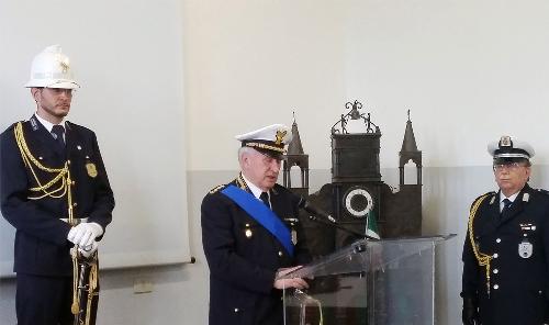 Intervento di Arrigo Buranel (Comandante Polizia locale Pordenone e Roveredo) alla cerimonia per i 145 anni del Corpo di Polizia locale - Pordenone 27/06/2016