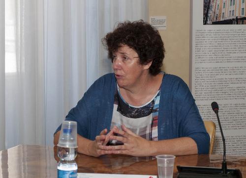 Loredana Panariti (Assessore regionale Lavoro, Formazione, Istruzione, Pari Opportunità, Politiche giovanili, Ricerca e Università) al Tavolo della firma per il rinnovo della Convenzione tra Regione FVG e Università di Trieste per la gestione dello Sportello dedicato ai Servizi per il Lavoro - Trieste 04/07/2016 (Foto UNITS)