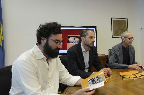 Cristiano Shaurli (Assessore regionale Risorse agricole e forestali) e Mauro Nalato (Autore) alla presentazione del libro "Vini macerati nati in FVG" - Udine 11/07/2016