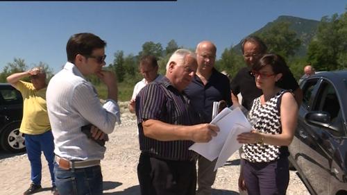 Sara Vito (Assessore regionale Ambiente) durante il sopralluogo in alcune zone considerate critiche del fiume Tagliamento - Osoppo (UD) 18/07/2016