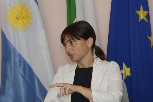 Debora Serracchiani (Presidente Regione Friuli Venezia Giulia) durante la firma di alcuni accordi di cooperazione tra Enti del FVG e Istituzioni governative argentine - Gorizia 20/07/2016