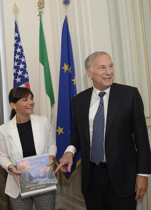 Debora Serracchiani (Presidente Regione Friuli Venezia Giulia) e John R. Phillips (Ambasciatore USA in Italia), nella sede della Regione - Trieste 29/07/2016