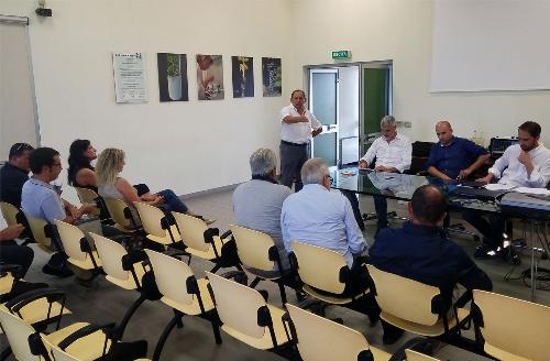 Gli assessori regionali Paolo Panontin (Autonomie locali e Coordinamento Riforme, Protezione civile) e Cristiano Shaurli (Risorse agricole e forestali), all'incontro per verificare l'entità dei danni provocati dal maltempo - San Giorgio della Richinvelda - 09/08/2016