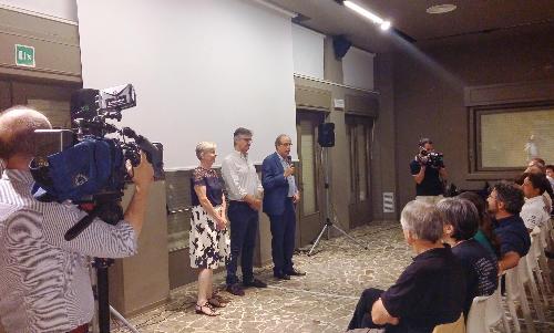 Marija Brecelj (Assessore Cultura Comune Duino Aurisina), Vladimir Kukanja (Sindaco Duino Aurisina) e Gianni Torrenti (Assessore regionale Cultura) alla presentazione del documentario "Genti di Duino" - Duino Aurisina 25/08/2016