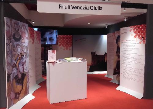 Stand della Regione "Un anno di cinema in Friuli Venezia Giulia" alla LXXIII Mostra internazionale del Cinema di Venezia - 02/09/2016 (Foto PromoTurismo FVG)