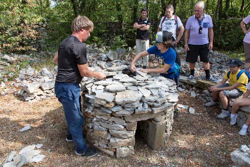 Primo appuntamento dedicato alle casette in pietra del Carso, proposto dal Centro Didattico Naturalistico (CDN) della Regione FVG - Basovizza 04/09/2016