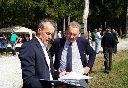 Boris Preschern (Sindaco Malborghetto-Valbruna) e Sergio Bolzonello (Vicepresidente Regione FVG e assessore Attività produttive, Turismo e Cooperazione) all'inaugurazione del Sentiero degli Alberi di Risonanza (The Forest Sound Track) - Malborghetto-Valbruna 10/09/2016