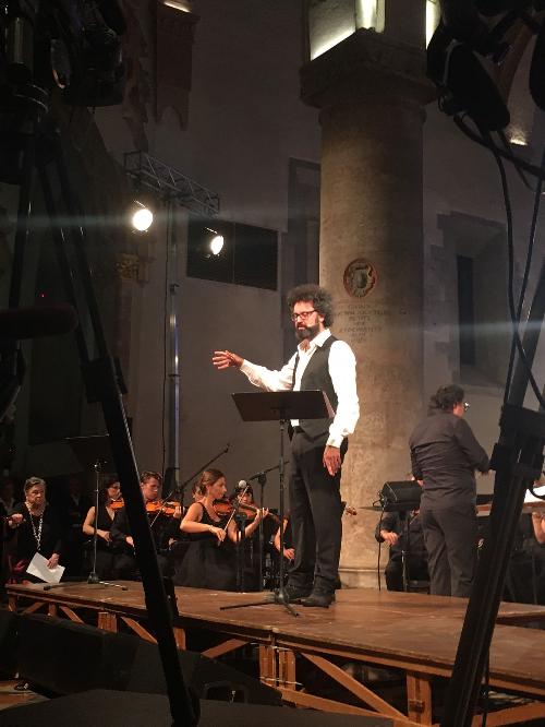 Simone Cristicchi porta in scena il suo spettacolo "Orcolat '76", in prima nazionale nel Duomo di Santa Maria Assunta - Gemona del Friuli 15/09/2016