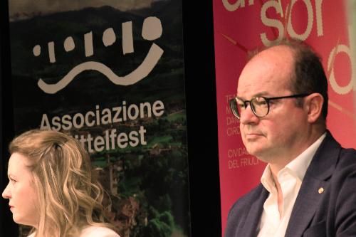 Il vicegovernatore Mario Anzil alla cerimonia di apertura del Mittelfest