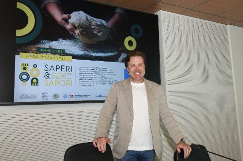 L’assessore alle Attività produttive Sergio Emidio Bini alla presentazione di "Saperi&Sapori Fvg".
