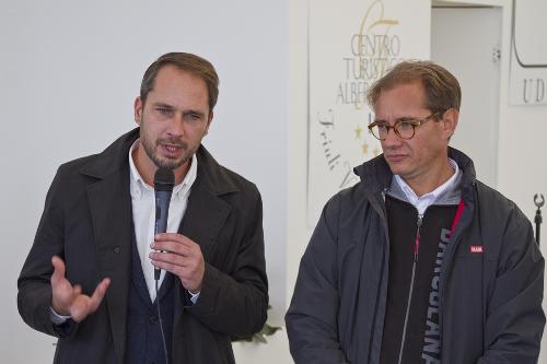 Cristiano Shaurli (Assessore regionale Risorse agricole e forestali) e Mitja Gialuz (Presidente Società Velica Barcola e Grignano) all'inaugurazione dello stand dell'ERSA al Villaggio Barcolana - Trieste 07/10/2016