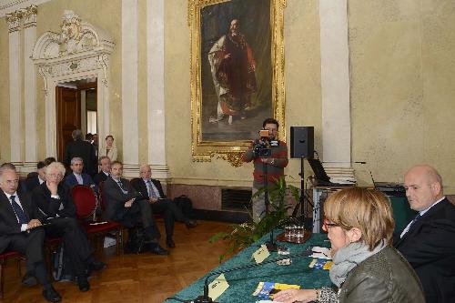 Maria Sandra Telesca (Assessore regionale Salute, Integrazione socio-sanitaria, Politiche sociali e Famiglia) all'incontro "Burlo 160: riflessioni sulla pediatria di ieri, oggi e domani", per il 160° compleanno dell'IRCCS Burlo Garofolo - Trieste 10/10/2016