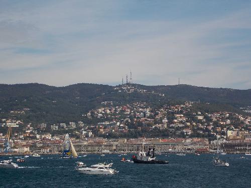 Golfo di Trieste e antenne di Conconello sullo sfondo