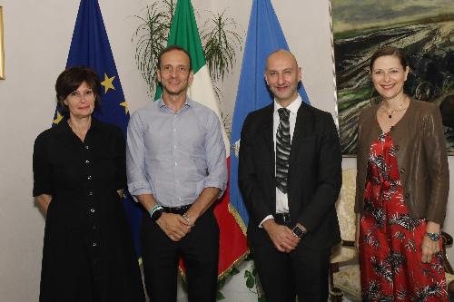 Da sinistra l'assessore Alessia Rosolen, il governatore Massimiliano Fedriga, il direttore Mauro Saviano e Francesca Filla dell'Inps  