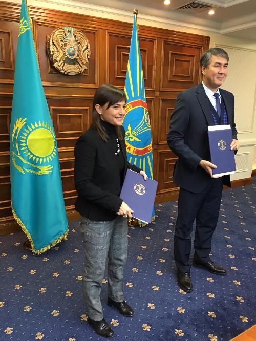 Debora Serracchiani (Presidente Regione Friuli Venezia Giulia) e Asset Issekeshev (Sindaco Astana) - Astana 03/11/2016