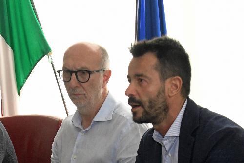 L'assessore regionale Riccardi assieme all'assessore comunale Babuder nel corso della presentazione del progetto