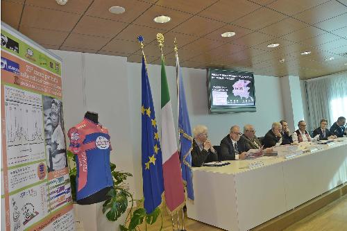 5 Marco Tullio Petrangelo (Direttore generale PromoTurismo FVG), Enzo Cainero [Project manager Tappe in FVG 100° Giro d'Italia (XIX San Candido-Piancavallo 26 maggio; XX Pordenone-Asiago 27 maggio)], Francesco Moser e Sergio Bolzonello (Vicepresidente Regione FVG e assessore Attività produttive, Turismo e Cooperazione) alla presentazione delle iniziative ciclistiche per il 2017 in Friuli Venezia Giulia - Udine 06/12/2016