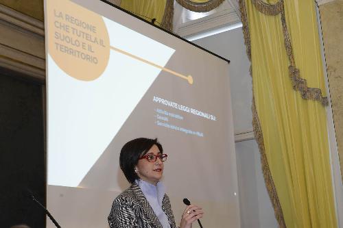 Sara Vito (Assessore regionale Ambiente ed Energia) durante la conferenza stampa di fine anno - Trieste 23/12/2016