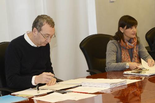 Sergio Bolzonello (Vicepresidente Regione FVG e assessore Attività produttive, Turismo e Cooperazione) e Debora Serracchiani (Presidente Regione Friuli Venezia Giulia) durante la riunione della Giunta - Trieste 29/12/2016