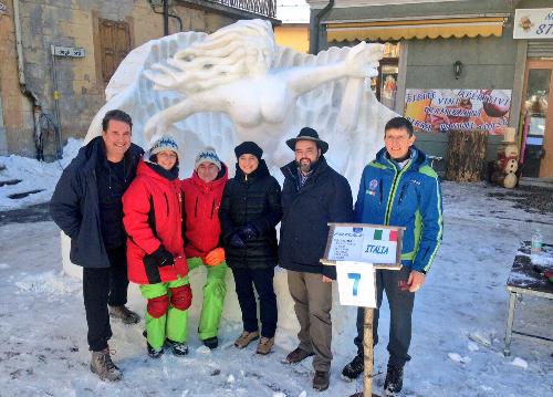 Debora Serracchiani (Presidente Regione Friuli Venezia Giulia) visita la seconda edizione di Snow Art accompagnata da Ivan Buzzi (Sindaco Pontebba) - Pontebba 22/01/2017