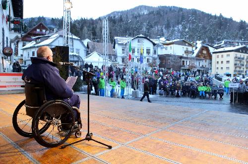 Sir Philip Craven (Presidente International Paralympic Commitee / IPC) all'inaugurazione dei World Para Alpine Skiing Championships - Tarvisio 22/01/2017 (Foto Andrea Carloni)