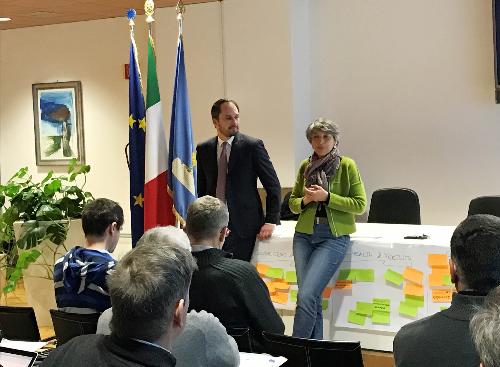 Cristiano Shaurli (Assessore regionale Risorse agricole e forestali) e Cristina Micheloni (Presidente regionale Associazione Italiana Agricoltura Biologica / AIAB) all'incontro sulla piattaforma OK-Net Arable - Udine 26/01/2017