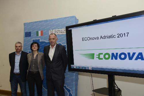 Paolo Di Pinto (Presidente Associazione Miglio Corse Monfalcone), Sara Vito (Assessore regionale Ambiente ed Energia) e Primoz Lemez (Presidente Club S Rally Lubiana) alla presentazione del 1° ECOnova Rally Cup (1° Rally Italia-Slovenia del FIA Electric and New Energy Championship) - Trieste 02/03/2017